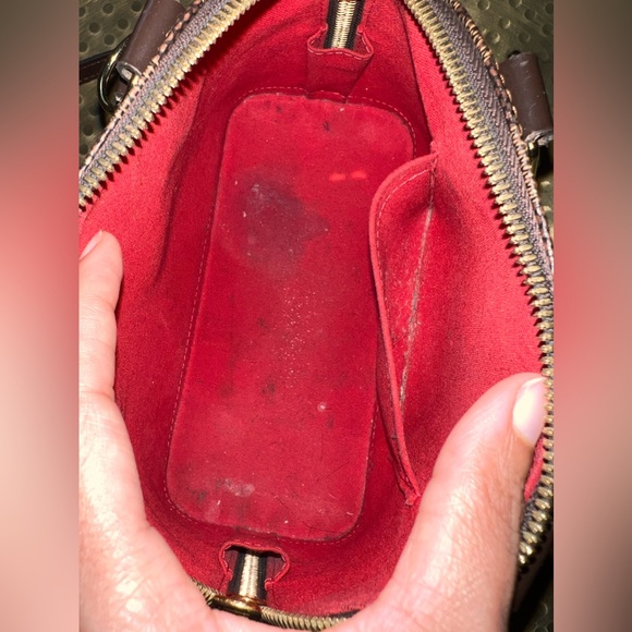 Authentic Louis Vuitton Handbag/Cross body bag - Picture 9 of 11